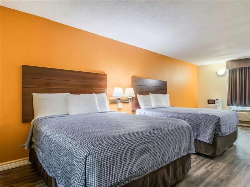 Econo Lodge At Six Flags Austell Exteriér fotografie