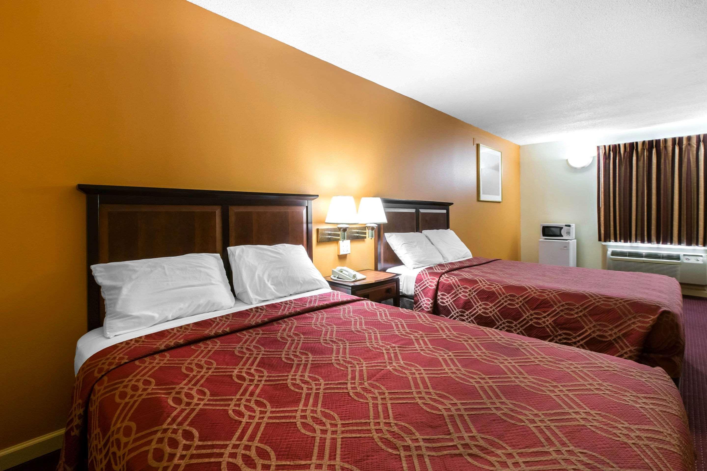Econo Lodge At Six Flags Austell Exteriér fotografie