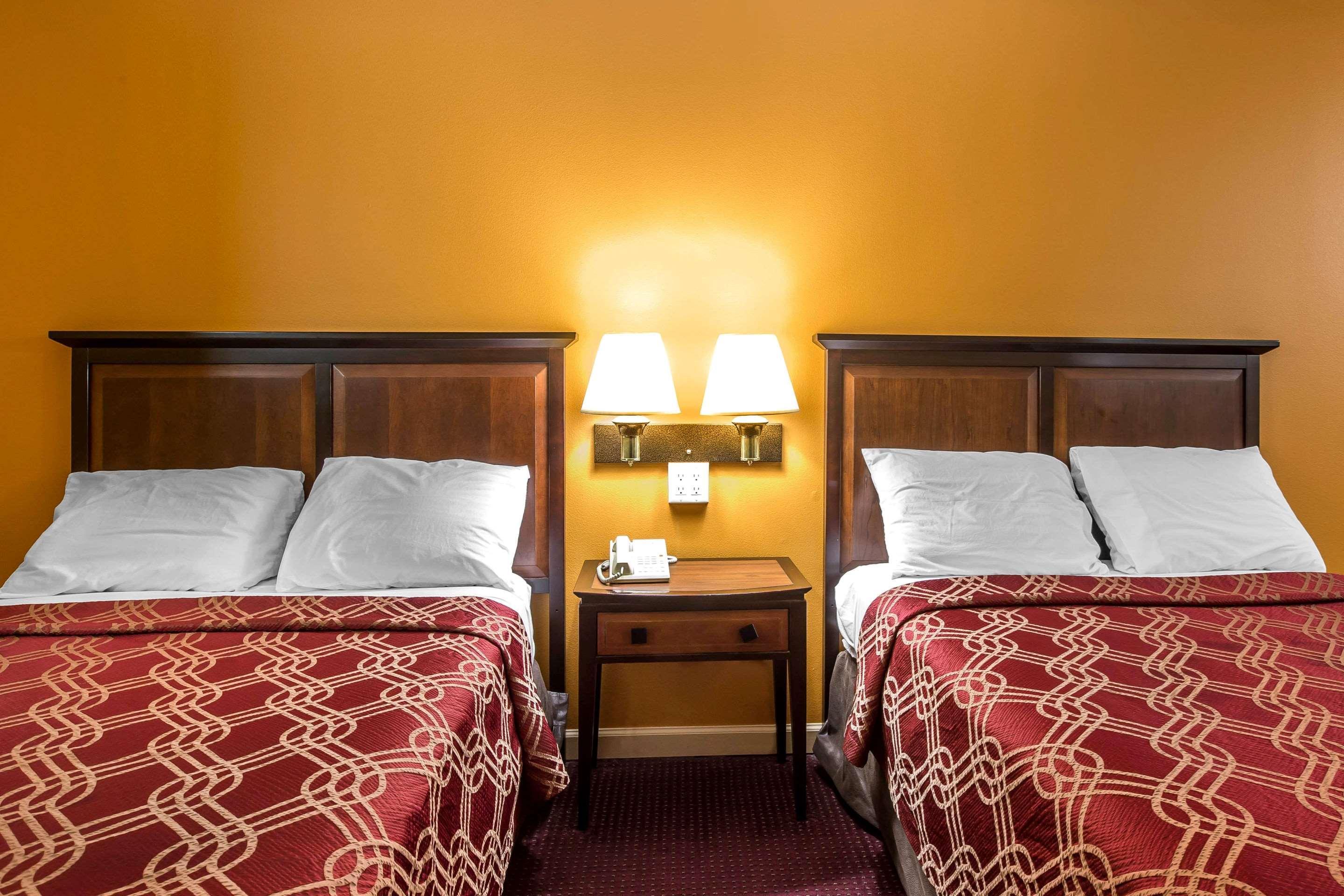 Econo Lodge At Six Flags Austell Exteriér fotografie
