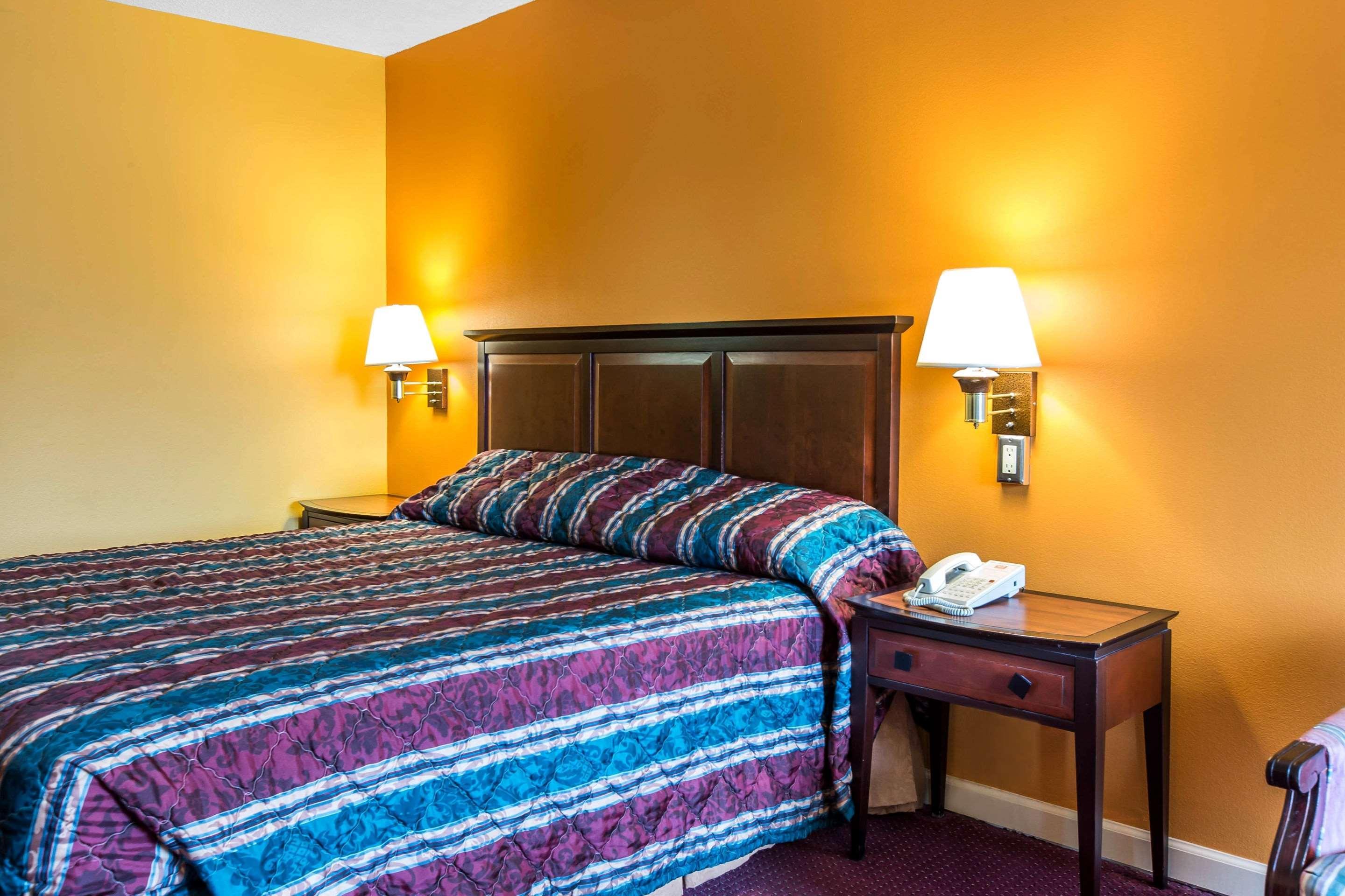 Econo Lodge At Six Flags Austell Exteriér fotografie