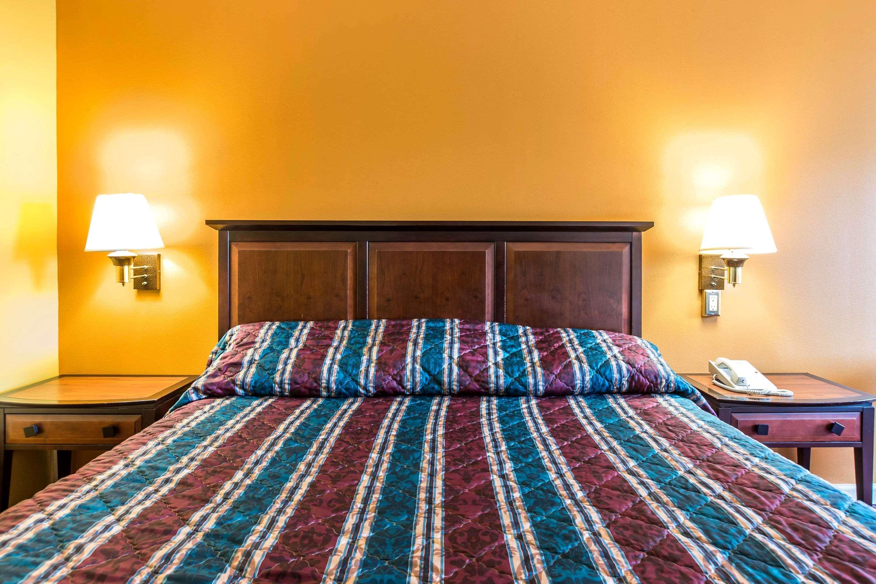 Econo Lodge At Six Flags Austell Exteriér fotografie